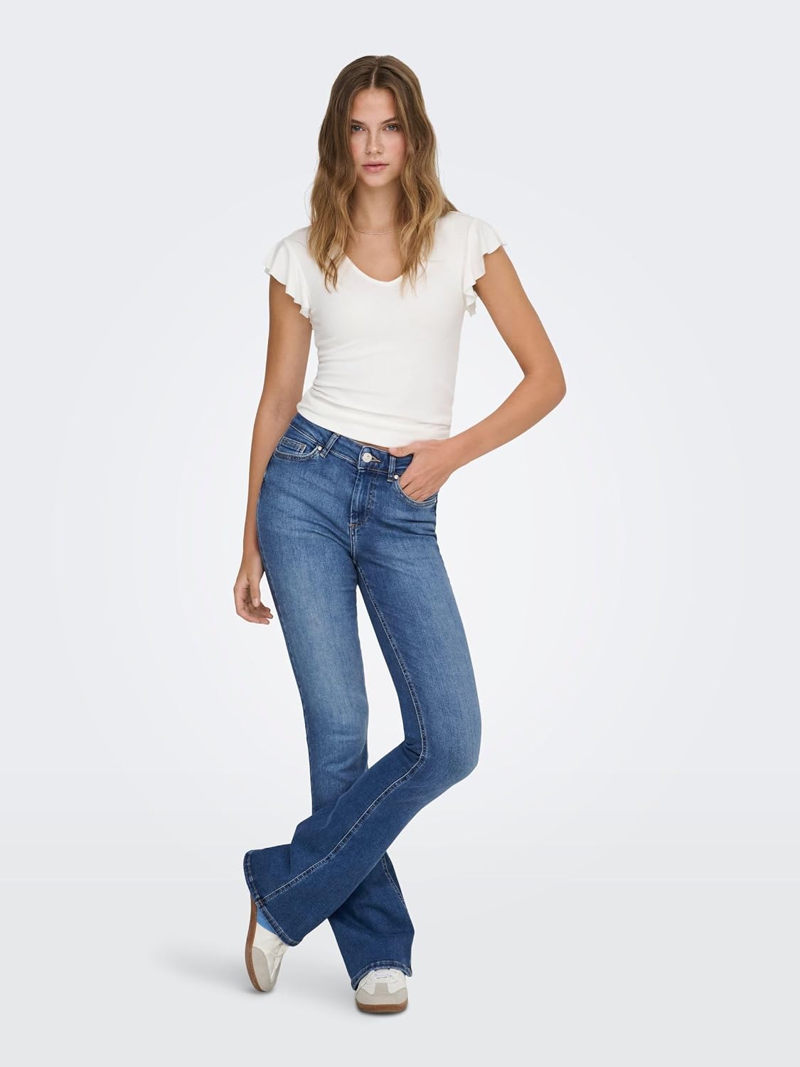 ONLY ONLBLUSH Damesjeans, flared fit, middelhoge taille, flared jeans