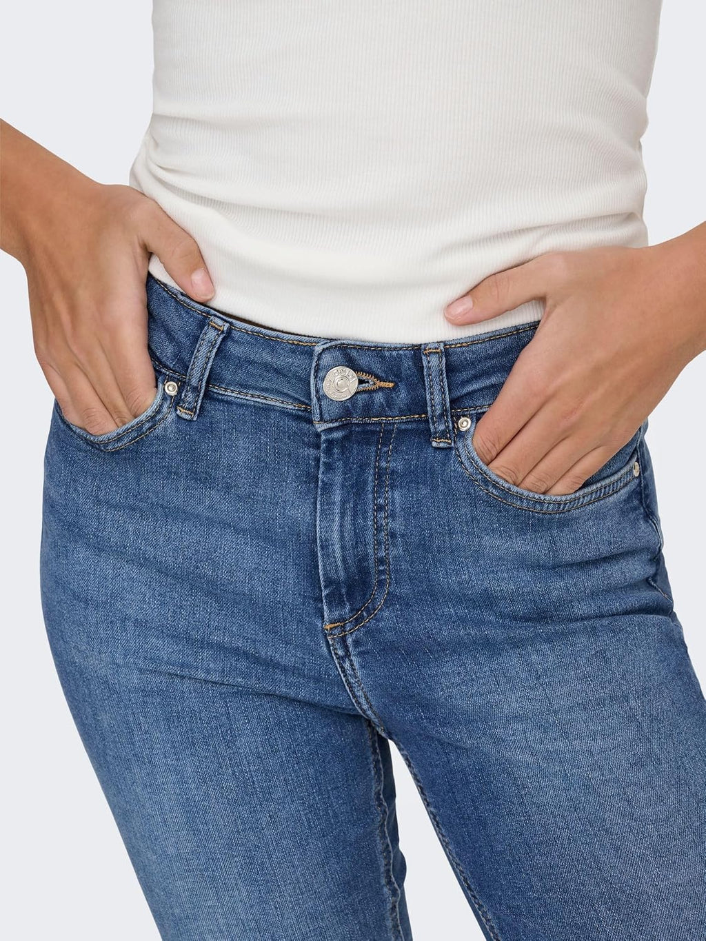 ONLY ONLBLUSH Damesjeans, flared fit, middelhoge taille, flared jeans