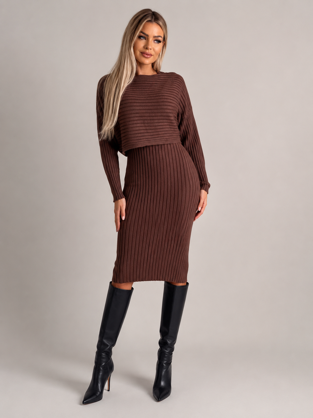 Quintessa - Tweedelige Dames Set Met Rib Top En Midi-rok